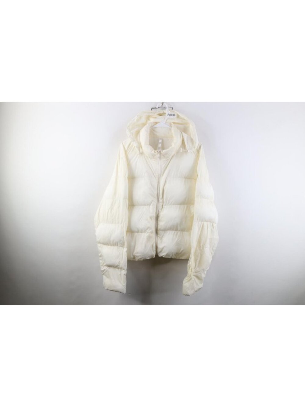 Fabletics Womens XL Distressed Cropped Fit Beatrix Puffer Jacket White Hooded